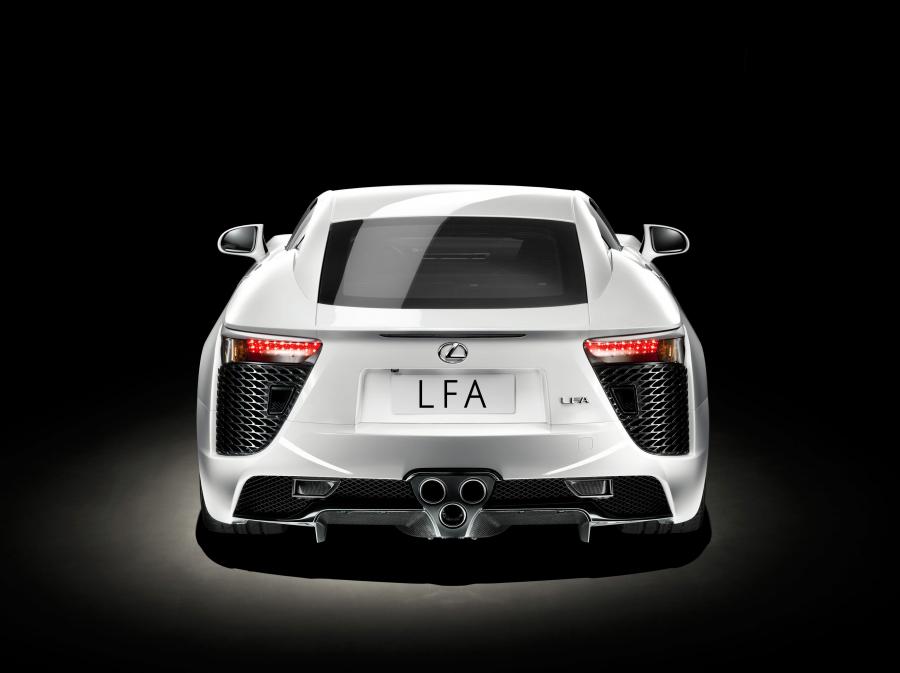 Lexus LF-A 2010 года  (фото 30 из 213)